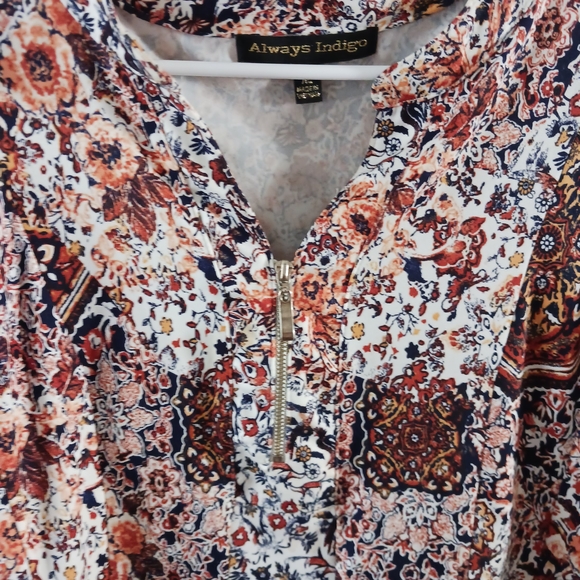 Women's Floral Top - Multicolor - Picture 2 of 5